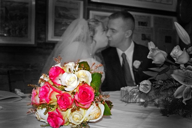 [unrathflowerkiss[3].jpg]